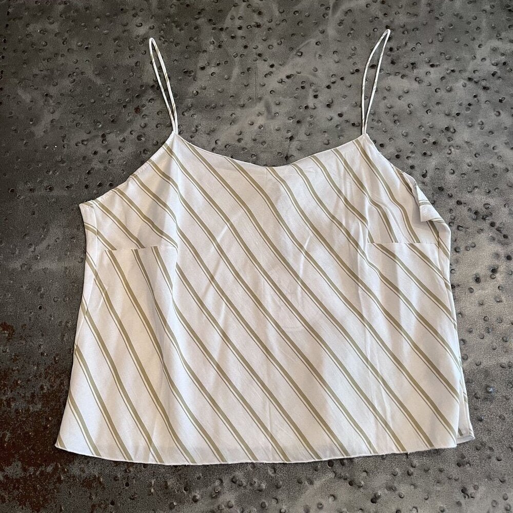 NWT Mila Women’s White Striped Crop Tank Size S